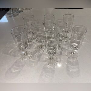 Set 8 lightweight  vintage Champagne flute toasting Glasses clear glass